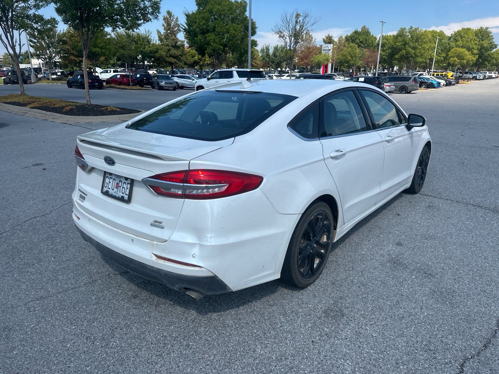 Used 2019 Ford Fusion SE w/ Equipment Group 151A FWD image 5