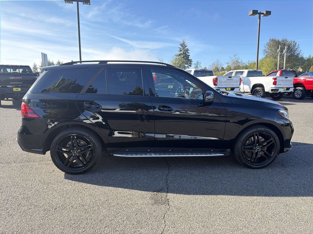 Used 2017 Mercedes-Benz GLE 43 AMG 4MATIC image 2