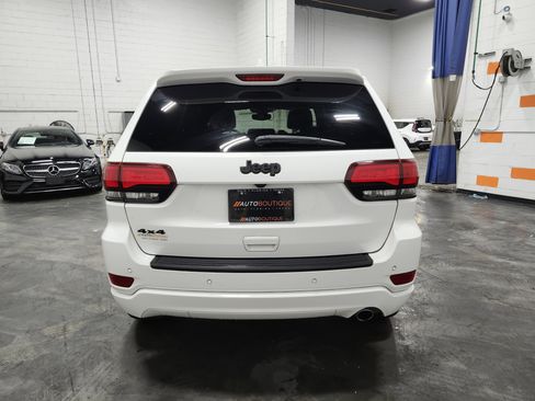 Used 2019 Jeep Grand Cherokee Altitude image 18