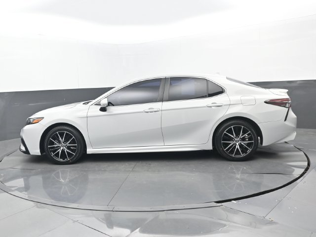 Used 2024 Toyota Camry SE FWD image 21