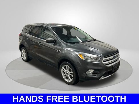Used 2019 Ford Escape SE image 3