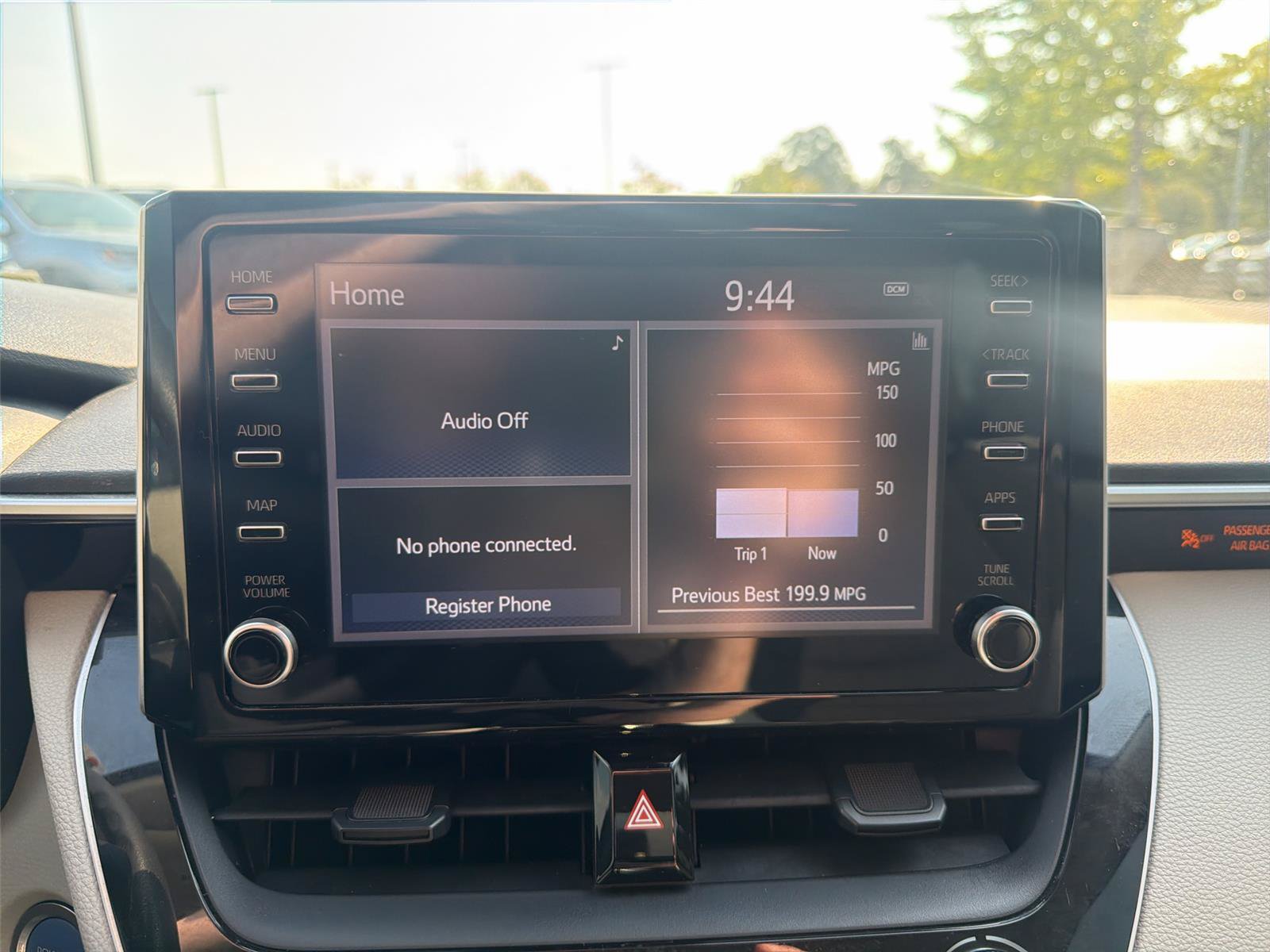 Used 2020 Toyota Corolla LE FWD image 18