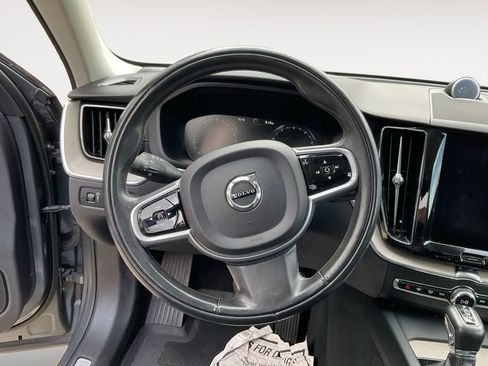 Used 2018 Volvo XC60 T6 Inscription w/ Convenience Package image 12