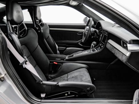Used 2015 Porsche 911 GT3 RWD image 47