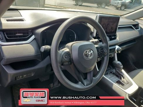 Used 2024 Toyota RAV4 XLE AWD/4WD image 19