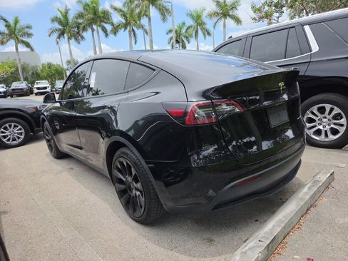 Used 2022 Tesla Model Y Long Range AWD/4WD image 8