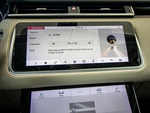 Used 2020 Land Rover Range Rover Velar S image 35