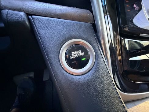 Used 2020 Cadillac Escalade Luxury image 30