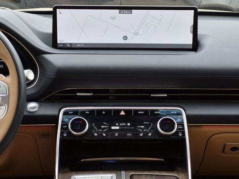 Used 2024 Genesis GV80 3.5T w/ Prestige Package image 38