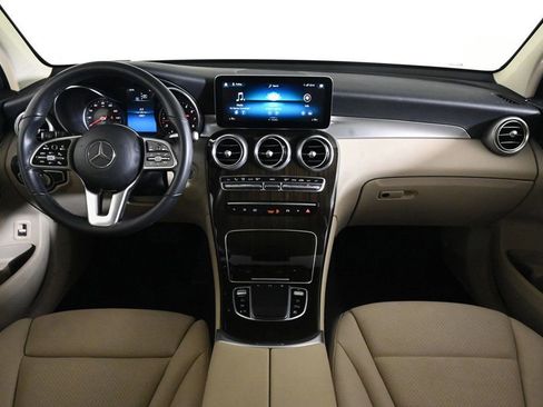 Used 2022 Mercedes-Benz GLC 300 image 9