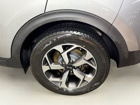 Used 2020 Kia Sportage LX image 24