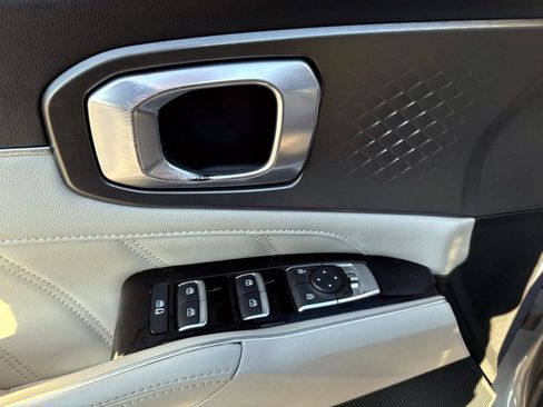 Used 2022 Kia Sorento SX image 23