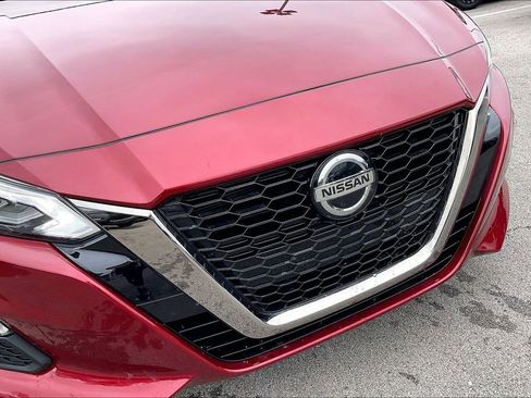 Used 2021 Nissan Altima 2.5 SR w/ SR Premium Package FWD image 39