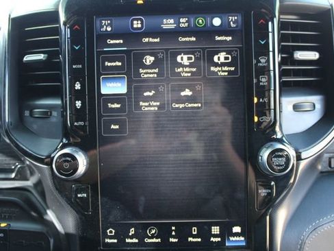 Used 2022 RAM 3500 Limited AWD/4WD image 28