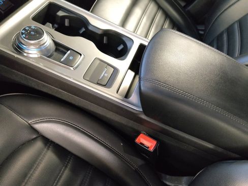 Used 2024 Ford Edge SEL image 26