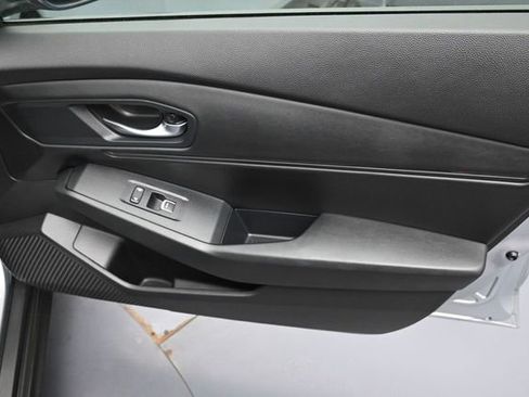 Certified 2025 Honda Accord SE image 30