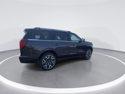 New 2026 Ford Expedition Platinum image 8