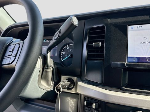 New 2026 Ford F350 4x4 Crew Cab DRW Super Duty image 11