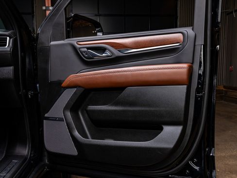 Used 2023 GMC Yukon Denali Ultimate image 38