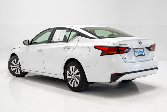 Used 2024 Nissan Altima 2.5 S FWD image 3