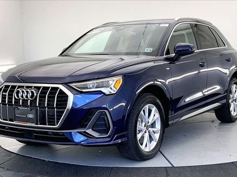 Certified 2025 Audi Q3 2.0T Premium image 2