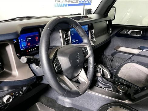Used 2022 Ford Bronco Outer Banks AWD/4WD image 10
