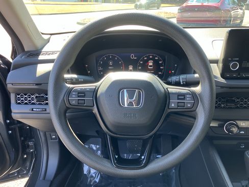 Used 2023 Honda Accord LX image 20