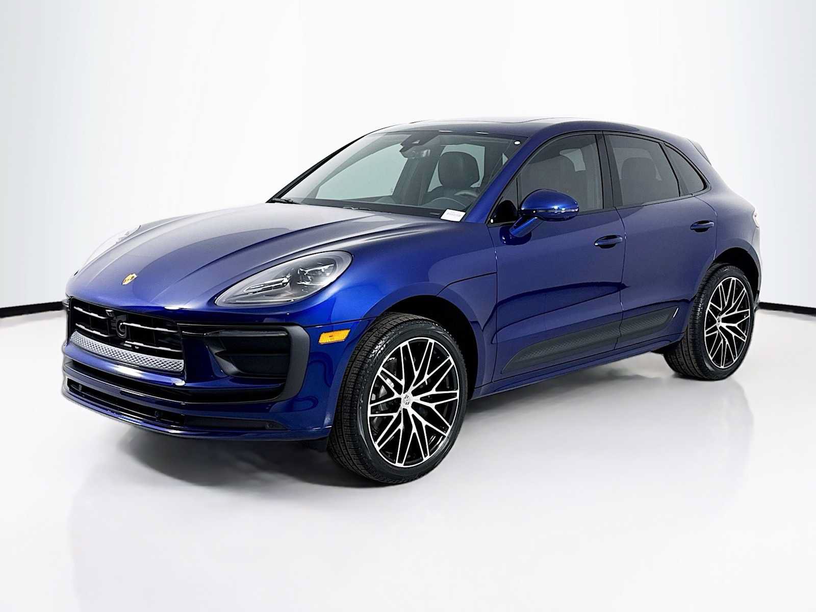 Used 2026 Porsche Macan AWD/4WD image 1