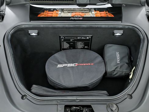 Used 2023 Ferrari SF90 Stradale image 18