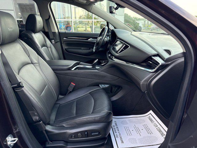 Used 2020 Buick Enclave Avenir w/ Avenir Technology Package AWD/4WD image 35