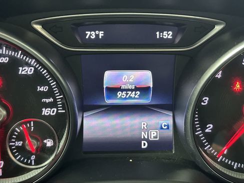 Used 2018 Mercedes-Benz CLA 250 image 15
