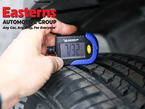 Used 2021 Jeep Cherokee Limited image 31