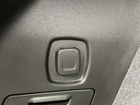 Certified 2025 Cadillac XT5 Premium Luxury image 18