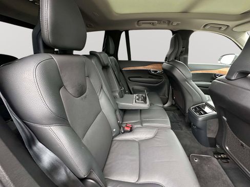 Used 2024 Volvo XC90 B5 Plus image 31