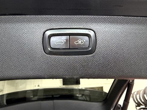 Used 2020 Volvo XC90 T5 Momentum AWD/4WD image 30