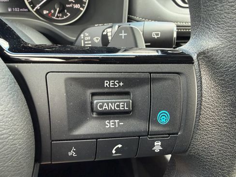 Used 2023 Nissan Rogue SV AWD/4WD image 29