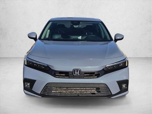 Used 2023 Honda Civic Touring image 2