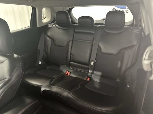 Used 2019 Jeep Compass Trailhawk AWD/4WD image 25