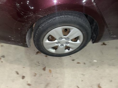 Used 2018 Kia Forte LX w/ LX Rear Camera Package image 14