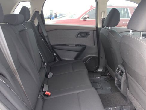 Used 2023 Nissan Rogue S image 21