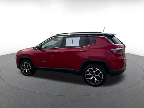 Used 2025 Jeep Compass Limited AWD/4WD image 7