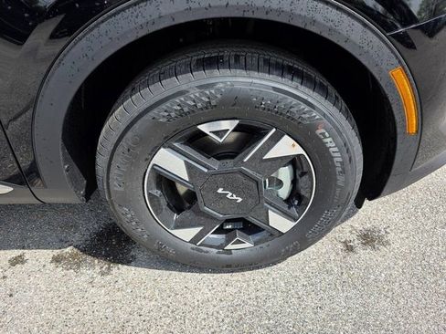 New 2026 Kia Sportage LX image 11
