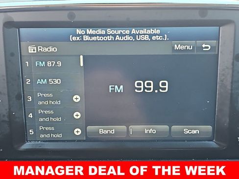 Used 2020 Hyundai Santa Fe SE image 21