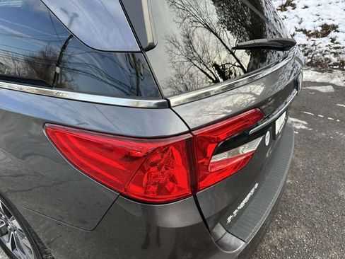 Certified 2024 Honda Odyssey EX-L image 9