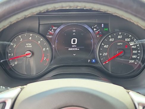 Used 2020 Chevrolet Camaro SS RWD image 27