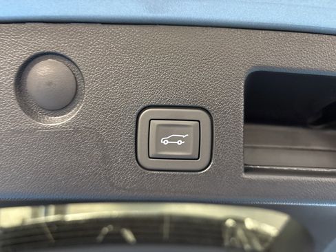 New 2026 Chevrolet Equinox LT w/ Convenience Package II image 9