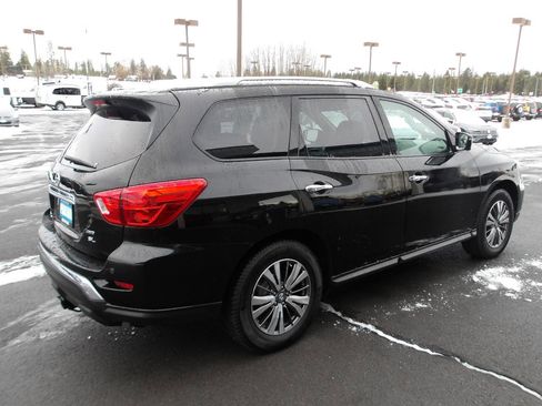 Used 2018 Nissan Pathfinder SL image 5