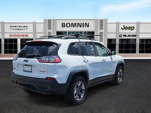 Used 2019 Jeep Cherokee Trailhawk w/ Cold Weather Group image 3