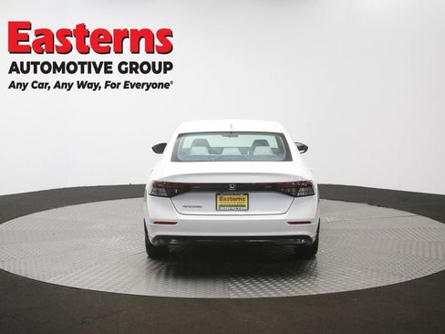 Used 2023 Honda Accord LX image 37