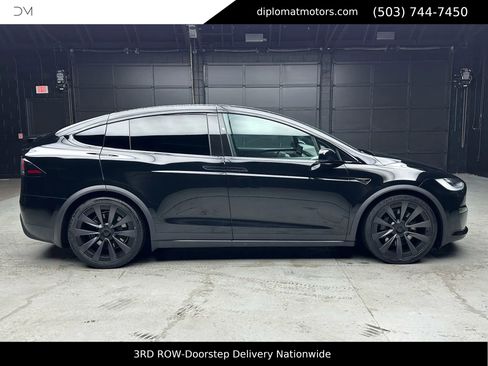Used 2022 Tesla Model X image 7